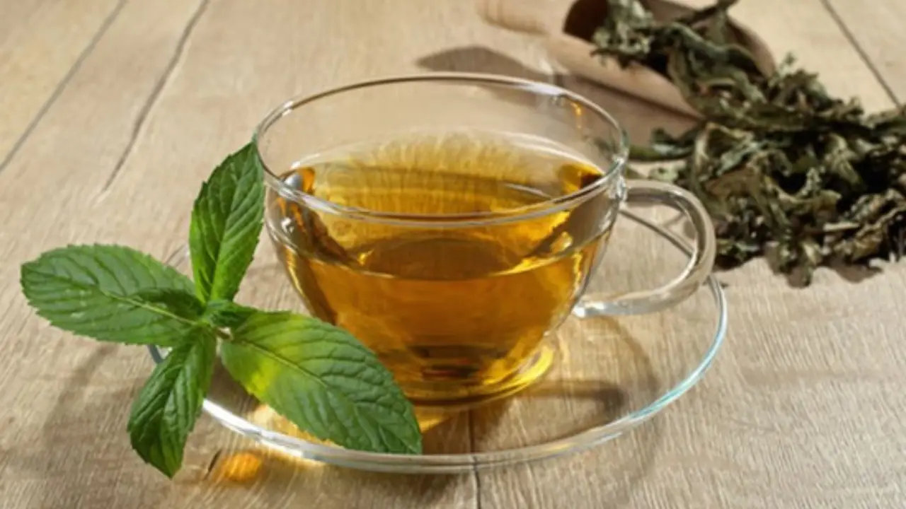 Il segreto per addormentarti subito: ecco la tisana che funziona davvero