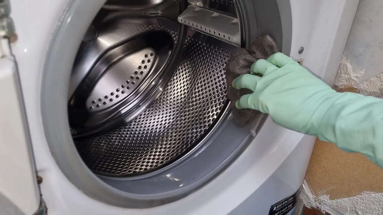 Igiene in casa: il cestello della lavatrice che profuma senza chimica